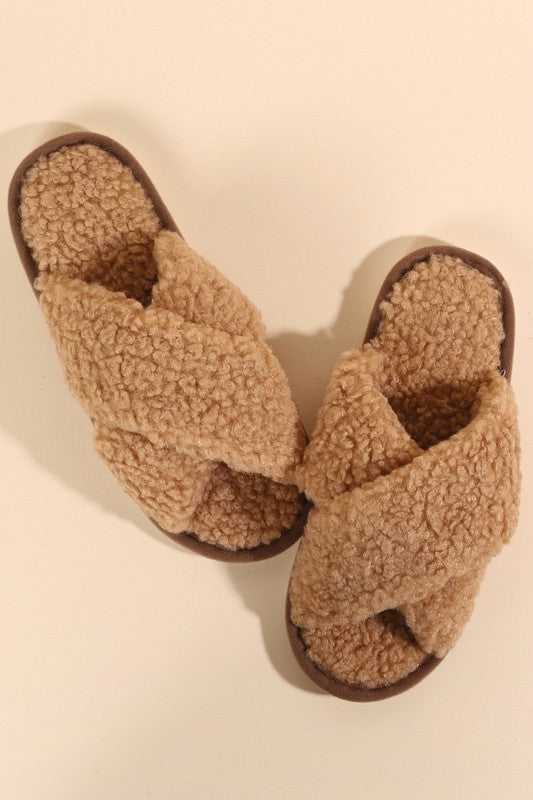 Sherpa Design Slippers in Taupe