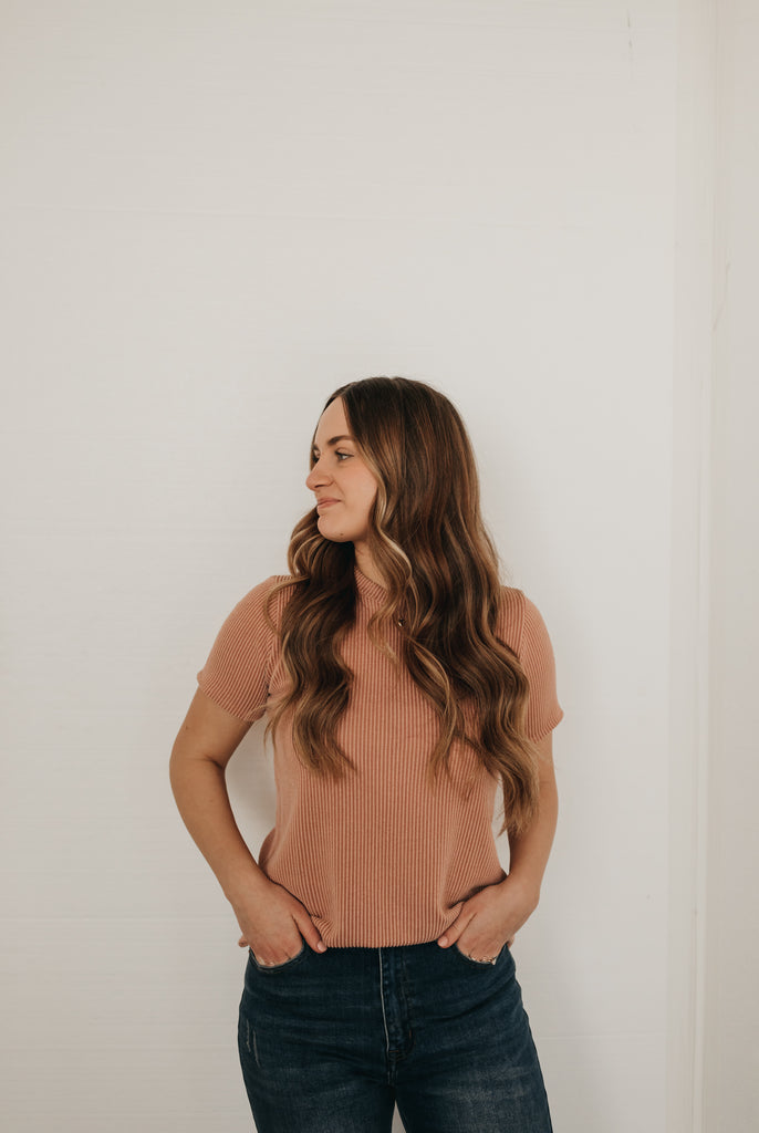 Ribbed Knit Tee in Mauve