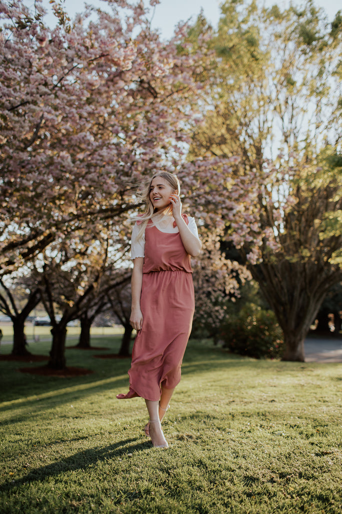 Darcy Shoulder Tie Dress in Mauve
