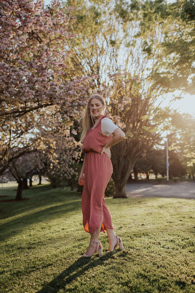 Darcy Shoulder Tie Dress in Mauve